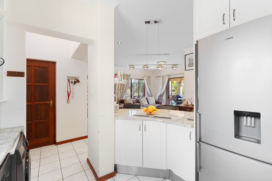To Let 2 Bedroom Property for Rent in Douglasdale Gauteng