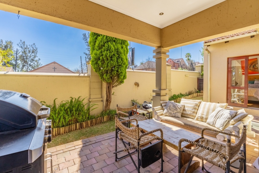 To Let 2 Bedroom Property for Rent in Douglasdale Gauteng