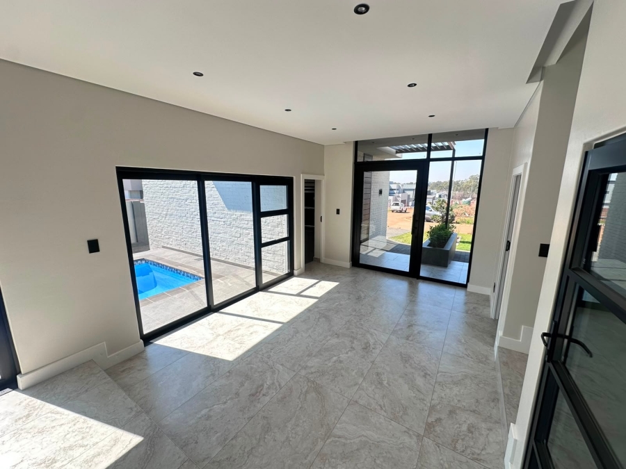 4 Bedroom Property for Sale in Olifantsfontein Gauteng