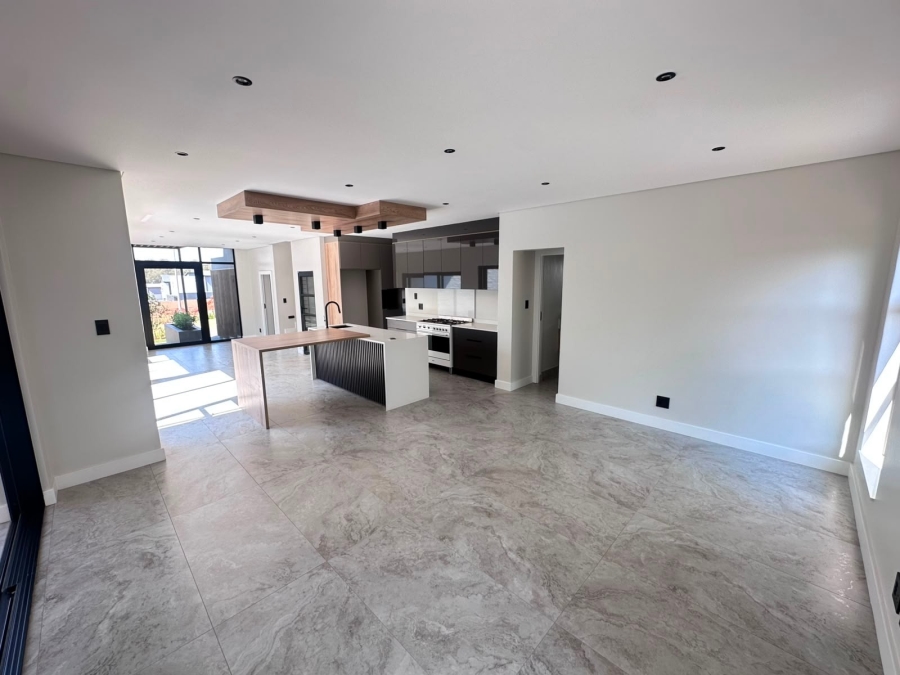 4 Bedroom Property for Sale in Olifantsfontein Gauteng