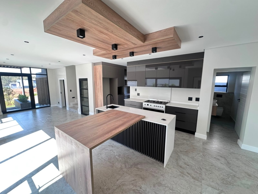 4 Bedroom Property for Sale in Olifantsfontein Gauteng