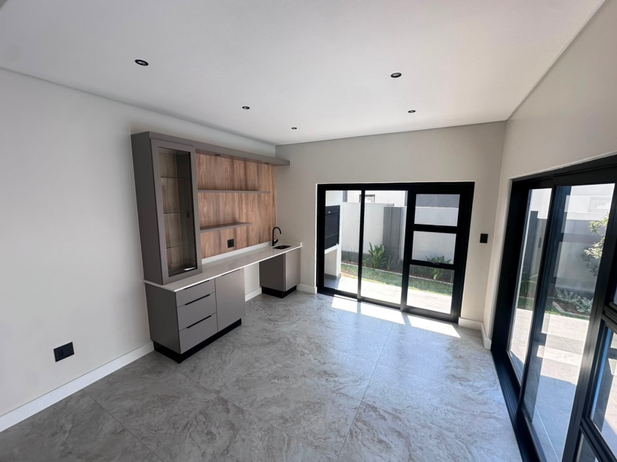 4 Bedroom Property for Sale in Olifantsfontein Gauteng