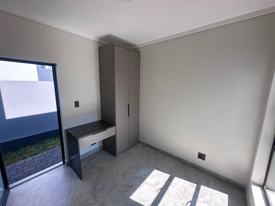 4 Bedroom Property for Sale in Olifantsfontein Gauteng