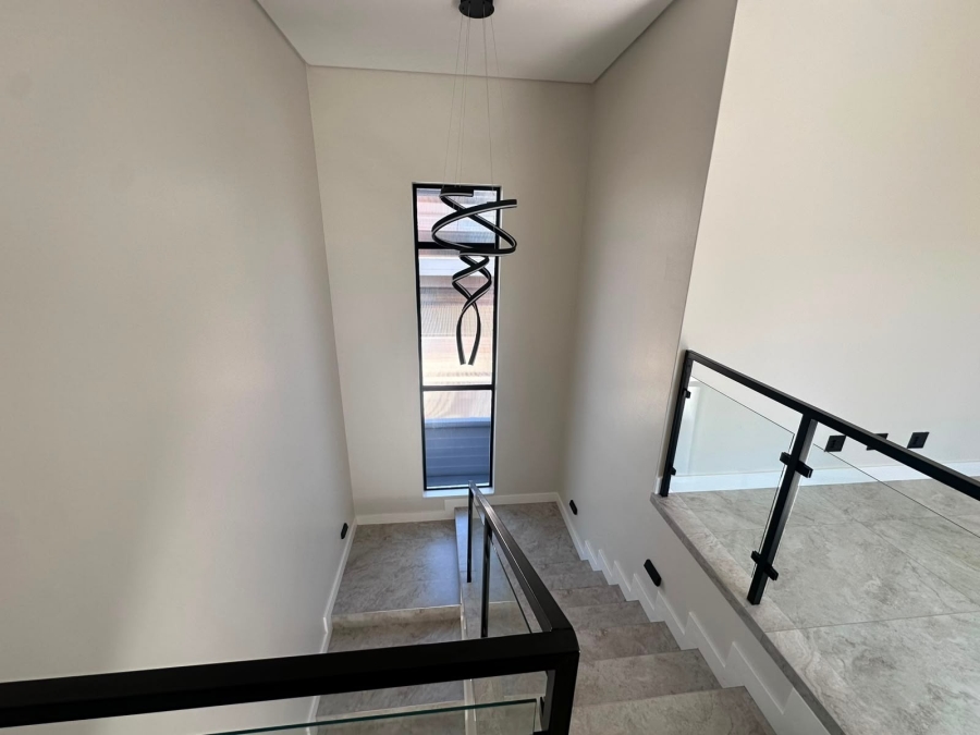 4 Bedroom Property for Sale in Olifantsfontein Gauteng