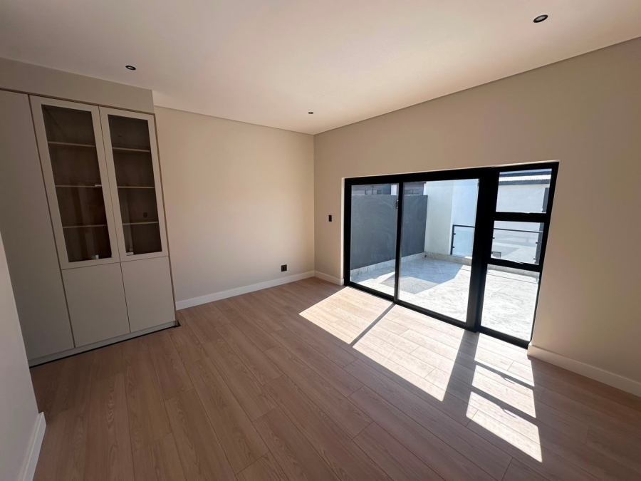4 Bedroom Property for Sale in Olifantsfontein Gauteng