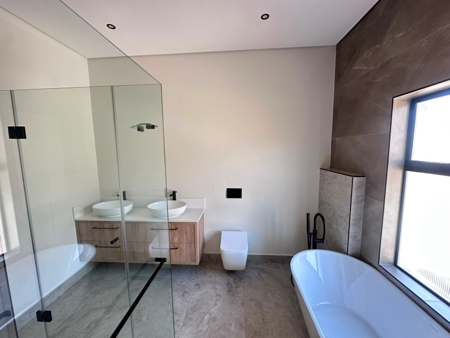4 Bedroom Property for Sale in Olifantsfontein Gauteng