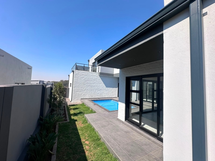 4 Bedroom Property for Sale in Olifantsfontein Gauteng