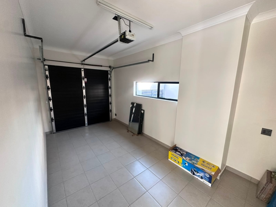 4 Bedroom Property for Sale in Olifantsfontein Gauteng