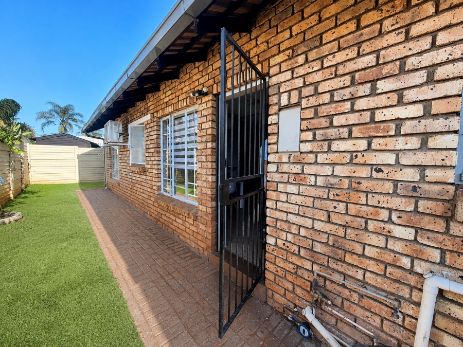 3 Bedroom Property for Sale in Wierda Park Gauteng