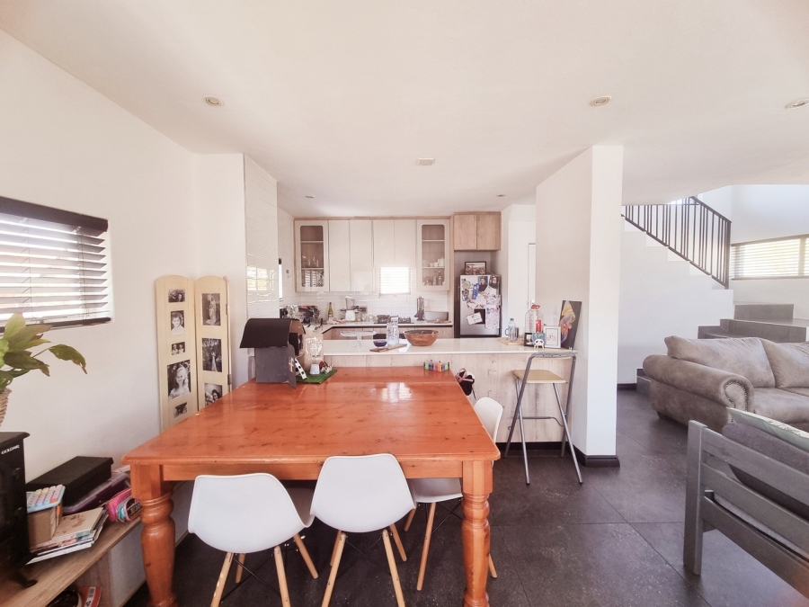 2 Bedroom Property for Sale in Bronberg Gauteng