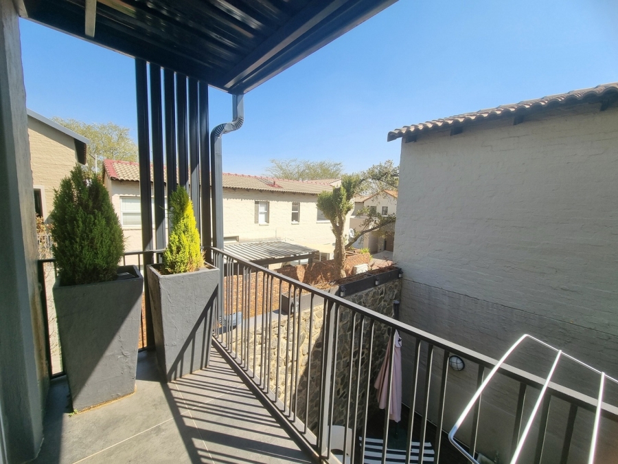 2 Bedroom Property for Sale in Bronberg Gauteng