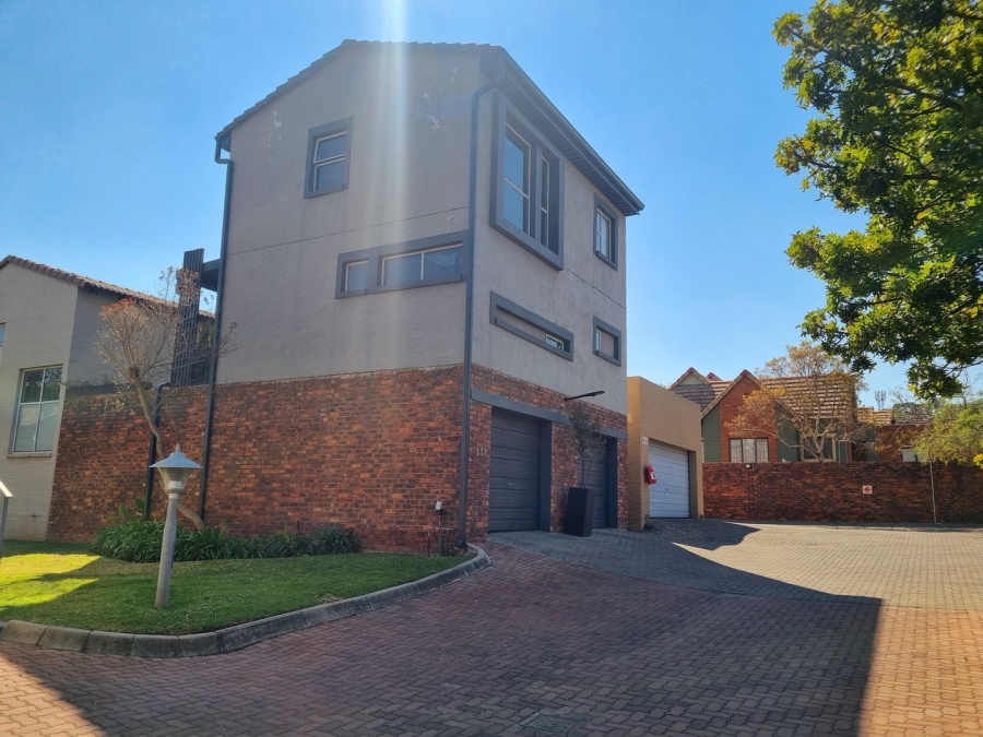 2 Bedroom Property for Sale in Bronberg Gauteng