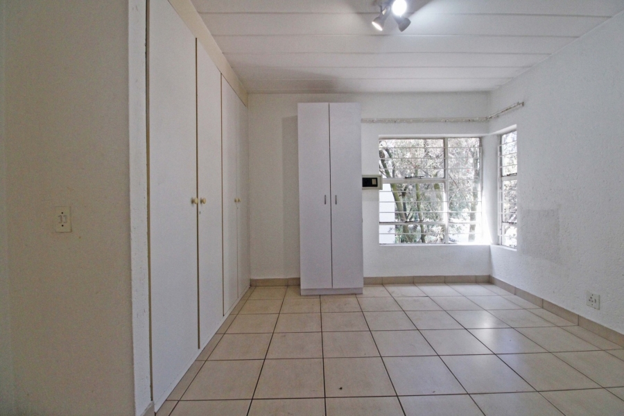 1 Bedroom Property for Sale in Rivonia Gauteng