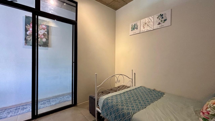 To Let 1 Bedroom Property for Rent in Sandown Gauteng