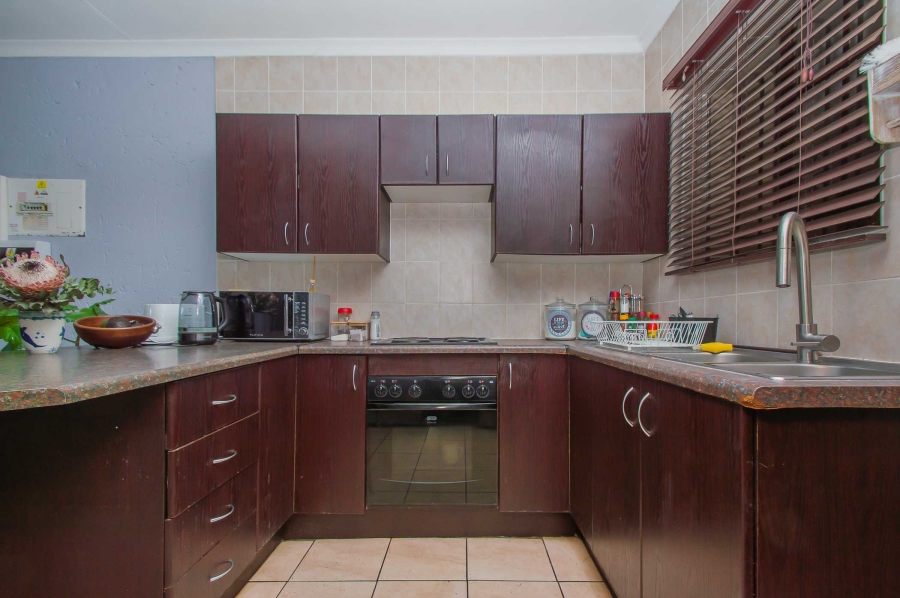 2 Bedroom Property for Sale in Sugar Bush Estate Gauteng