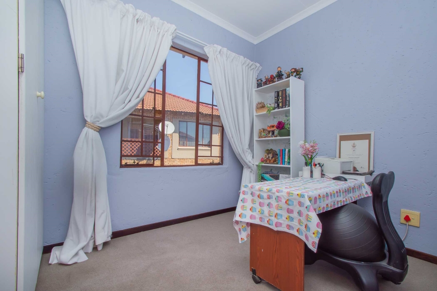 2 Bedroom Property for Sale in Sugar Bush Estate Gauteng