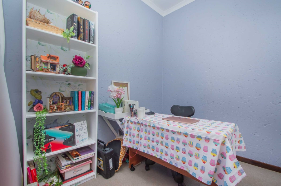 2 Bedroom Property for Sale in Sugar Bush Estate Gauteng