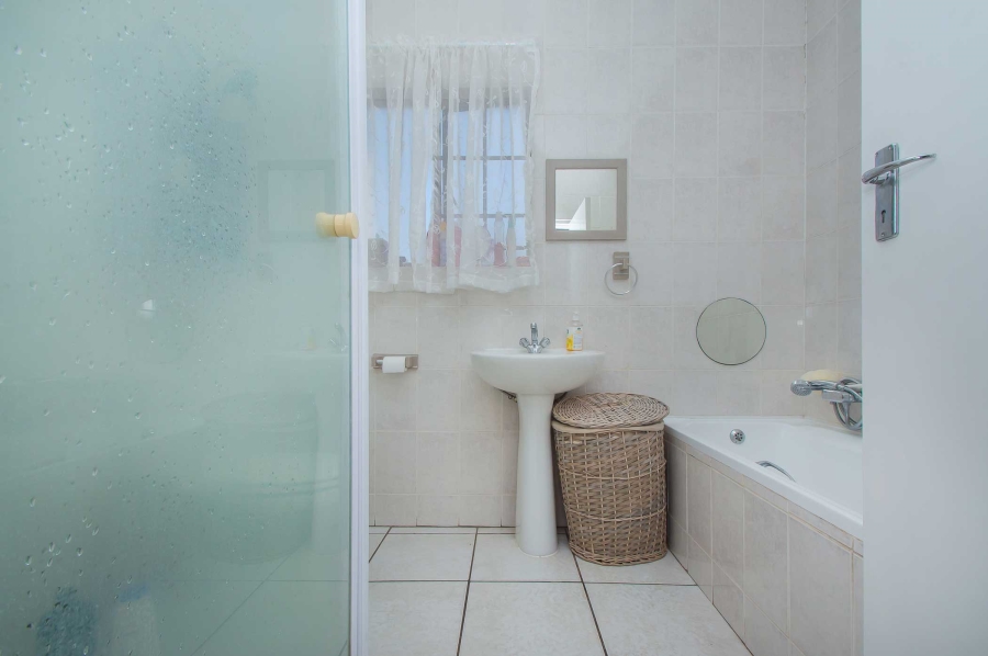 2 Bedroom Property for Sale in Sugar Bush Estate Gauteng