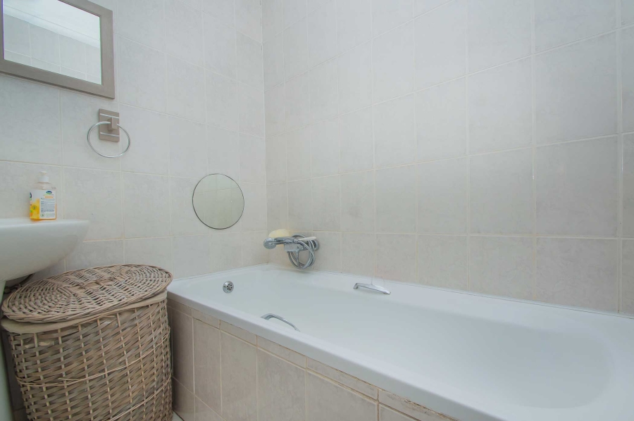 2 Bedroom Property for Sale in Sugar Bush Estate Gauteng
