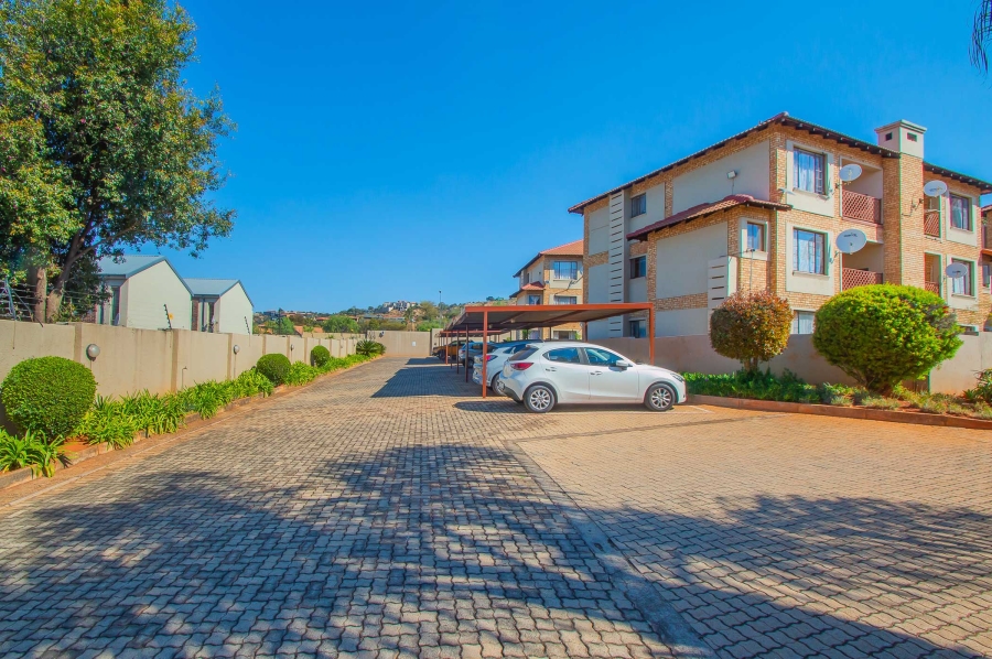 2 Bedroom Property for Sale in Sugar Bush Estate Gauteng