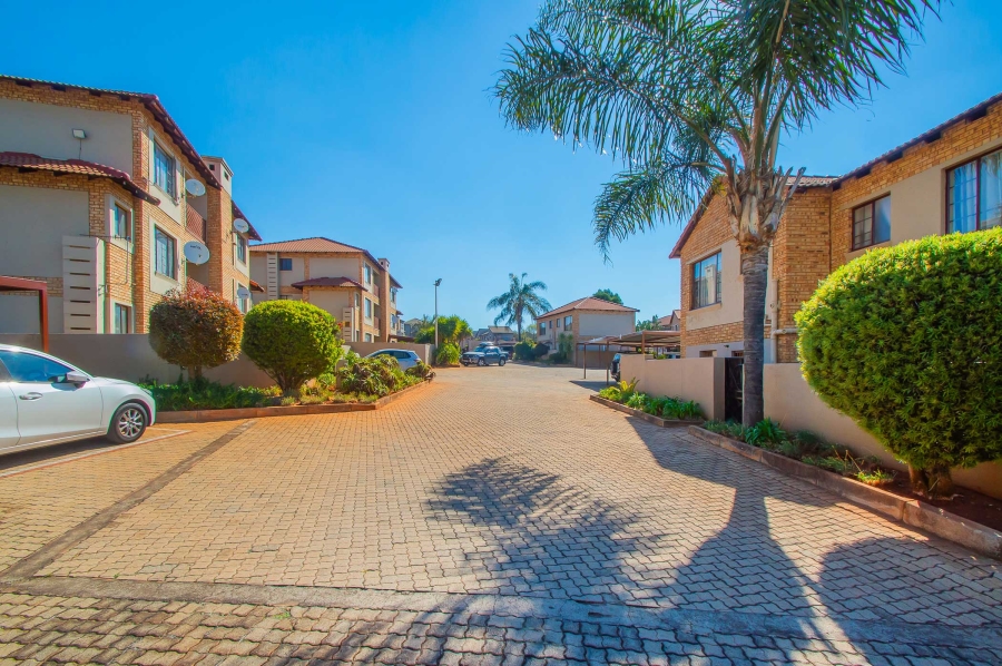 2 Bedroom Property for Sale in Sugar Bush Estate Gauteng