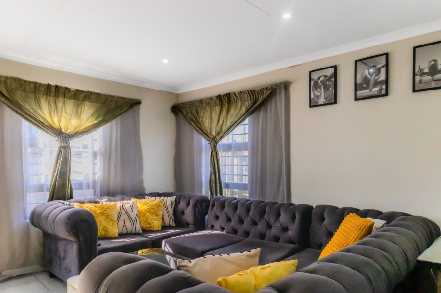 3 Bedroom Property for Sale in Sky City Gauteng