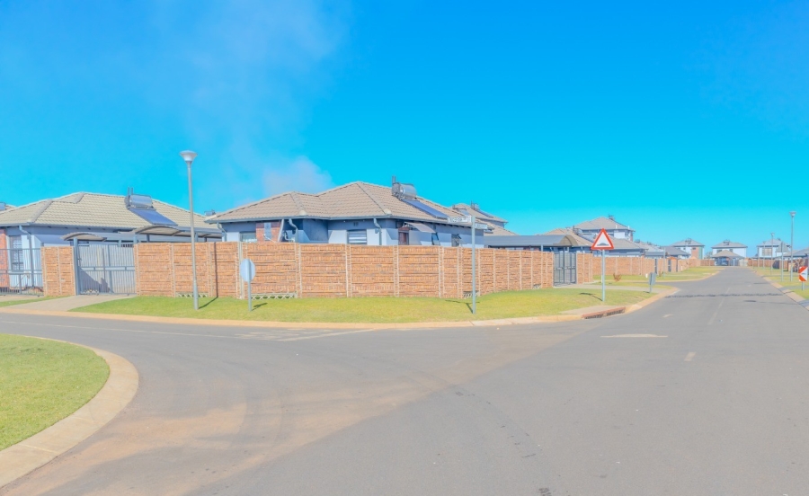 3 Bedroom Property for Sale in Sky City Gauteng