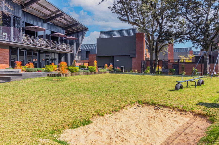 3 Bedroom Property for Sale in Broadacres Gauteng