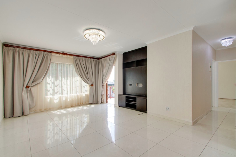 2 Bedroom Property for Sale in Boskruin Gauteng