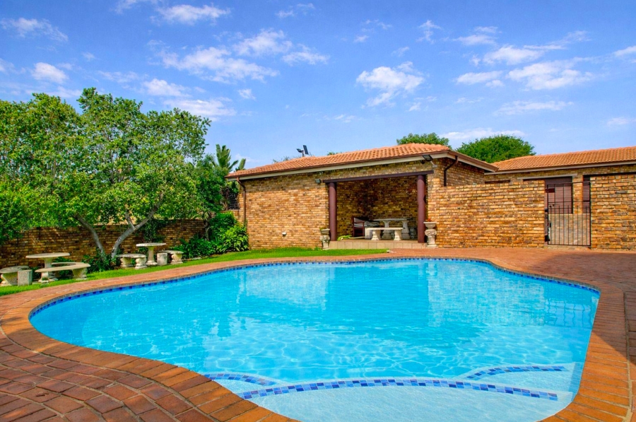 2 Bedroom Property for Sale in Boskruin Gauteng