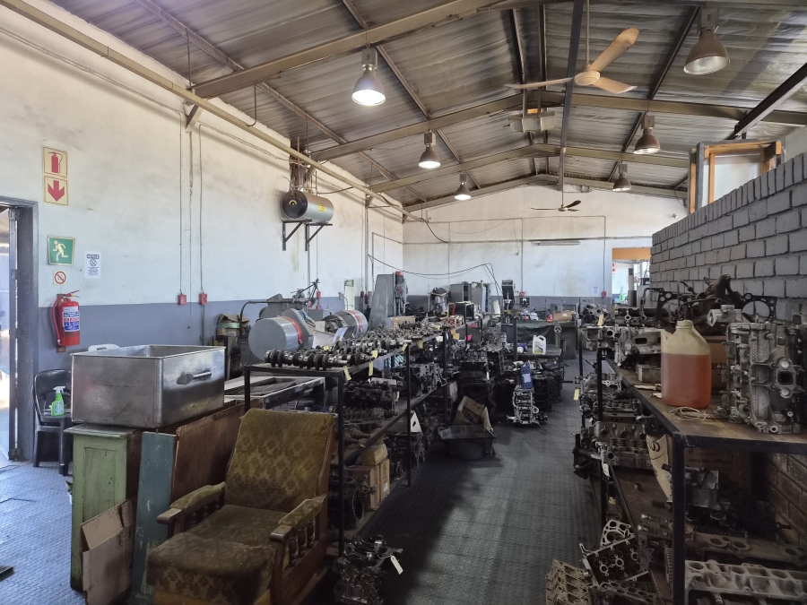 Commercial Property for Sale in Clayville Gauteng