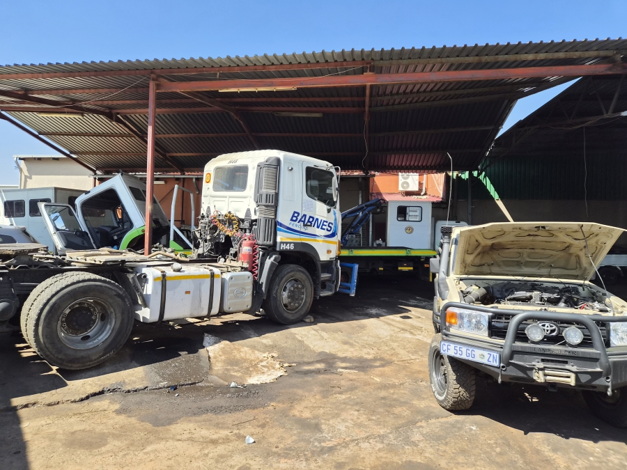 Commercial Property for Sale in Clayville Gauteng