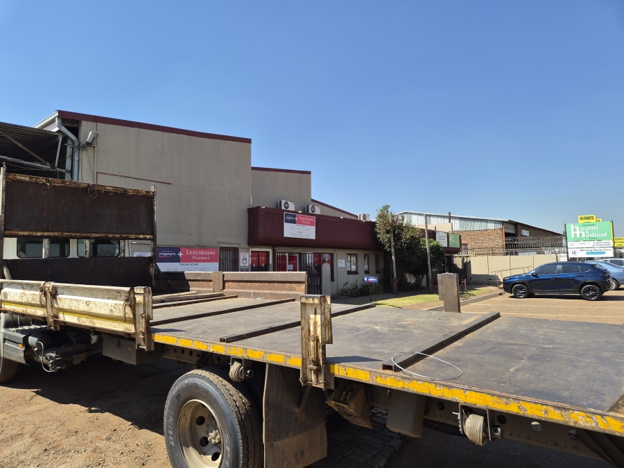 Commercial Property for Sale in Clayville Gauteng