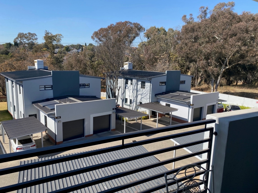 To Let 2 Bedroom Property for Rent in Bryanston Gauteng