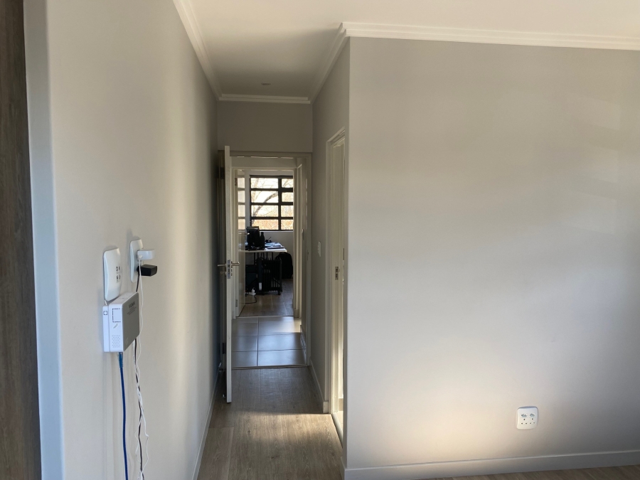 To Let 2 Bedroom Property for Rent in Bryanston Gauteng