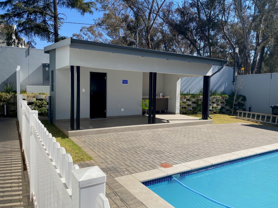 To Let 2 Bedroom Property for Rent in Bryanston Gauteng