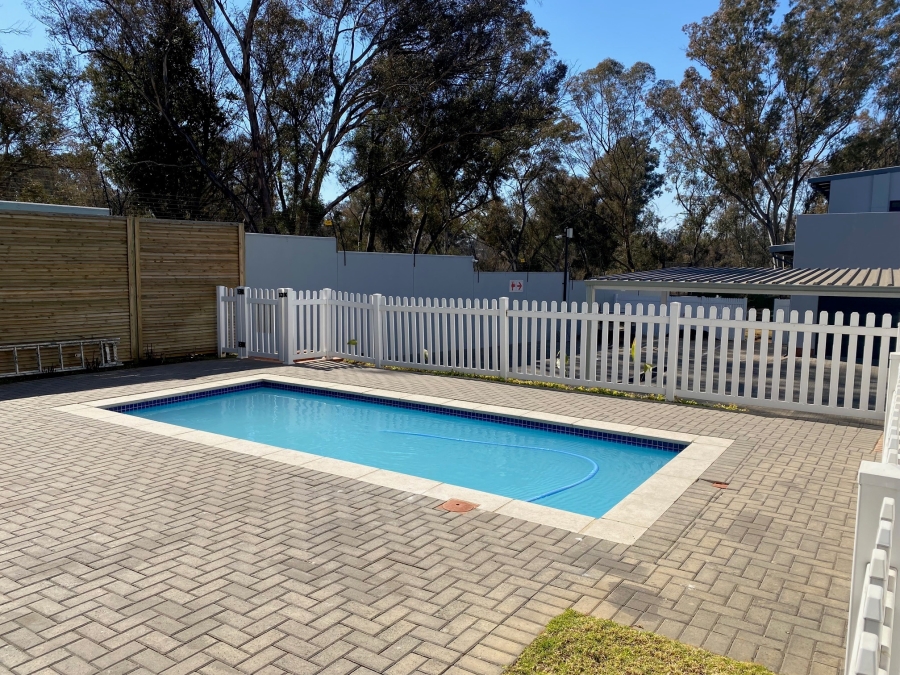 To Let 2 Bedroom Property for Rent in Bryanston Gauteng