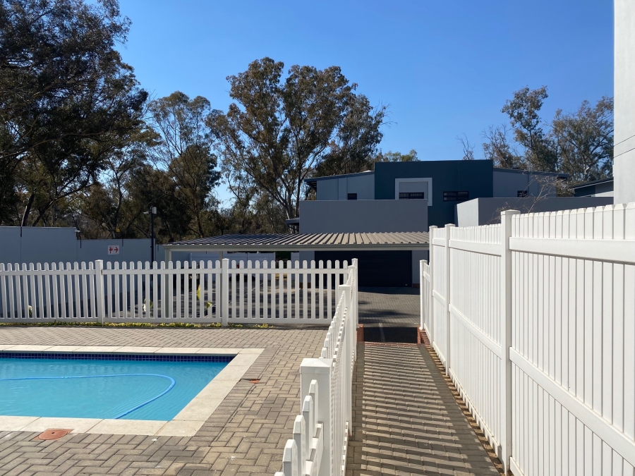 To Let 2 Bedroom Property for Rent in Bryanston Gauteng