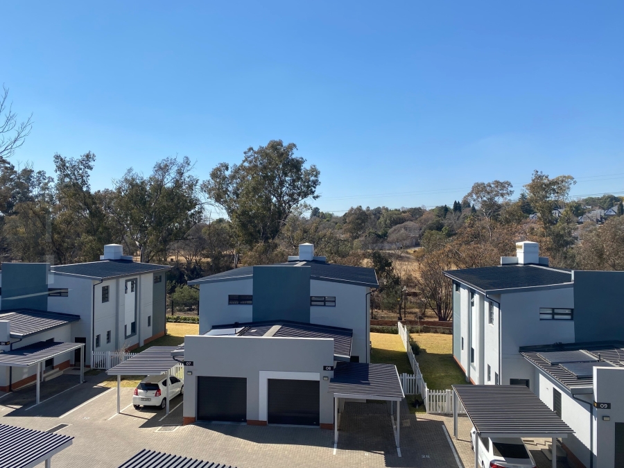To Let 2 Bedroom Property for Rent in Bryanston Gauteng