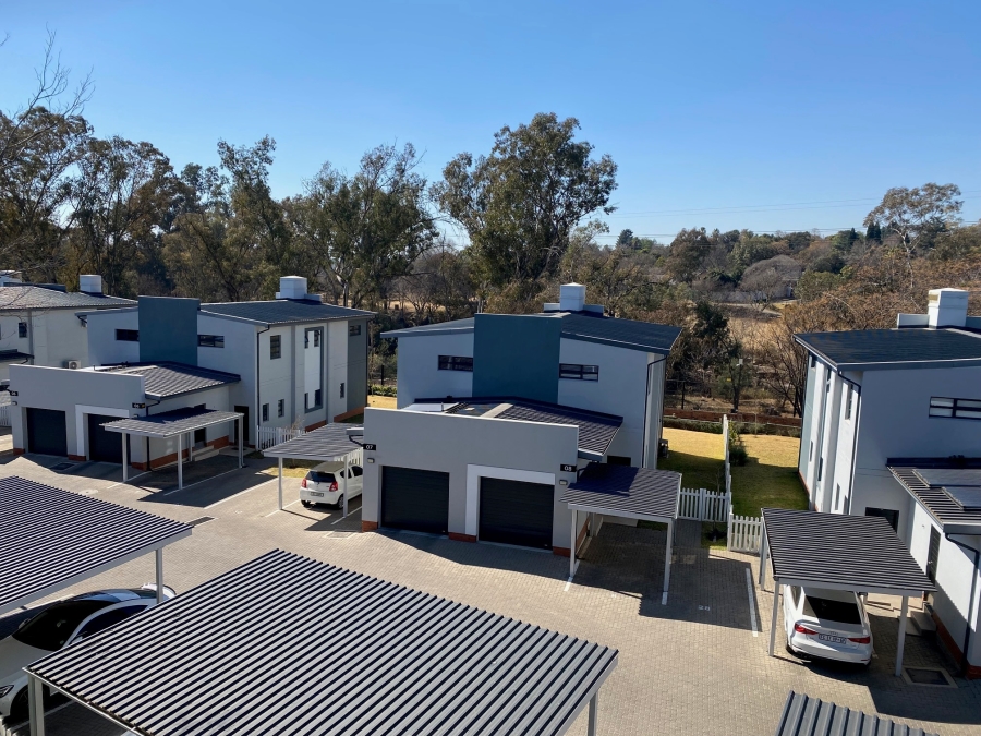 To Let 2 Bedroom Property for Rent in Bryanston Gauteng