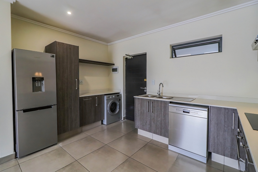 To Let 2 Bedroom Property for Rent in Bryanston Gauteng