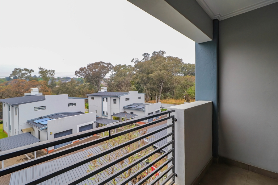 To Let 2 Bedroom Property for Rent in Bryanston Gauteng
