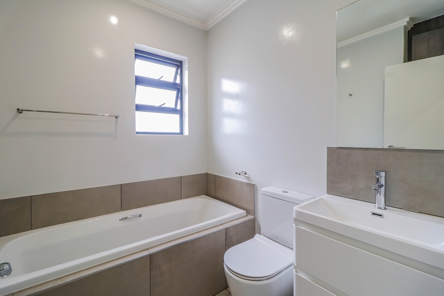To Let 2 Bedroom Property for Rent in Bryanston Gauteng
