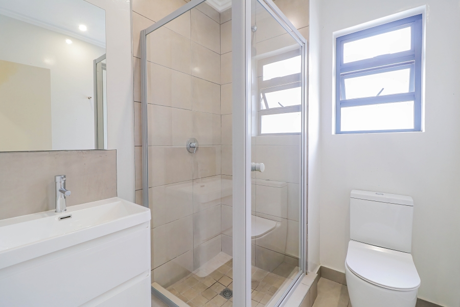 To Let 2 Bedroom Property for Rent in Bryanston Gauteng