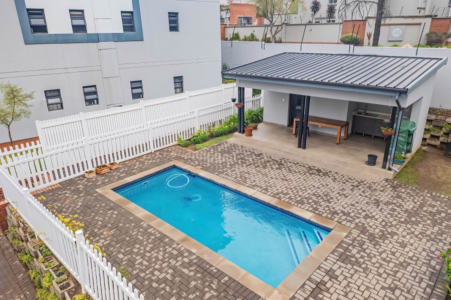 To Let 2 Bedroom Property for Rent in Bryanston Gauteng