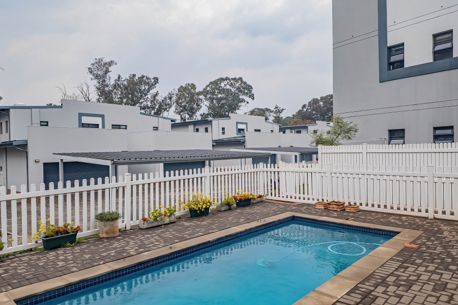 To Let 2 Bedroom Property for Rent in Bryanston Gauteng