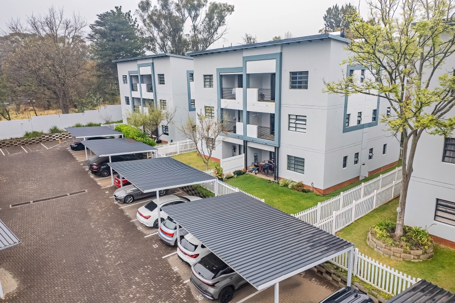 To Let 2 Bedroom Property for Rent in Bryanston Gauteng