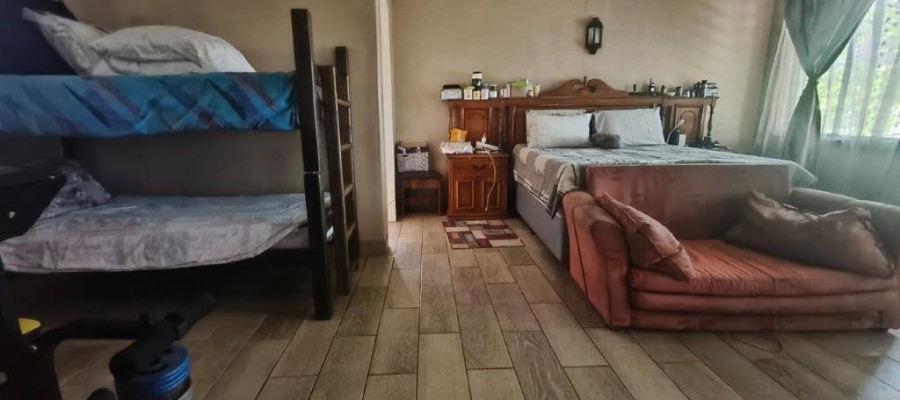 5 Bedroom Property for Sale in Pretoria Gardens Gauteng