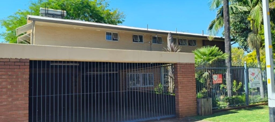 5 Bedroom Property for Sale in Pretoria Gardens Gauteng