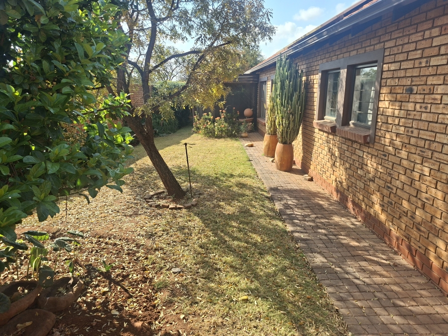 3 Bedroom Property for Sale in Willow Park Manor Gauteng
